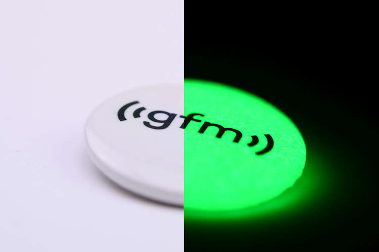 Glow-in-the-dark pinback buttons